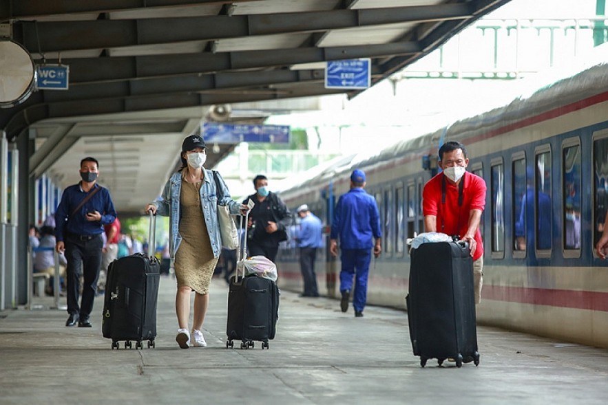 Ngành đường sắt tăng cường chạy tàu khách tới các “điểm nóng” du lịch