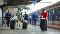 Ngành đường sắt tăng cường chạy tàu khách tới các “điểm nóng” du lịch