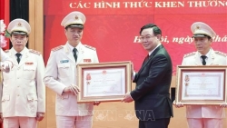 xay dung phong cach nguoi cong an nhan dan ban linh nhan van vi nhan dan phuc vu