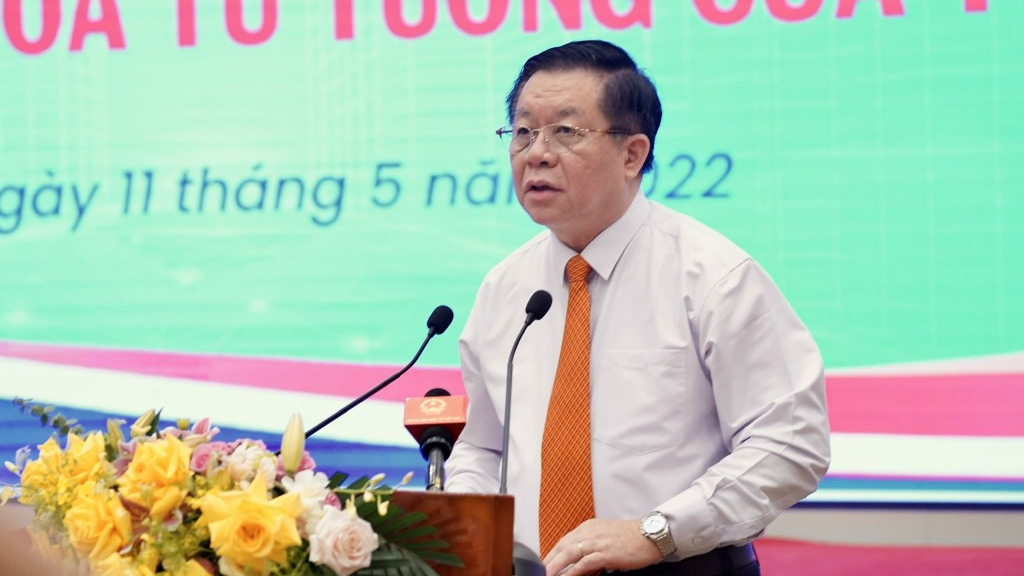 Bí thư Trung ương Đảng, Trưởng ban Tuyên giáo Trung ương Nguyễn Trọng Nghĩa phát biểu tại hội thảo