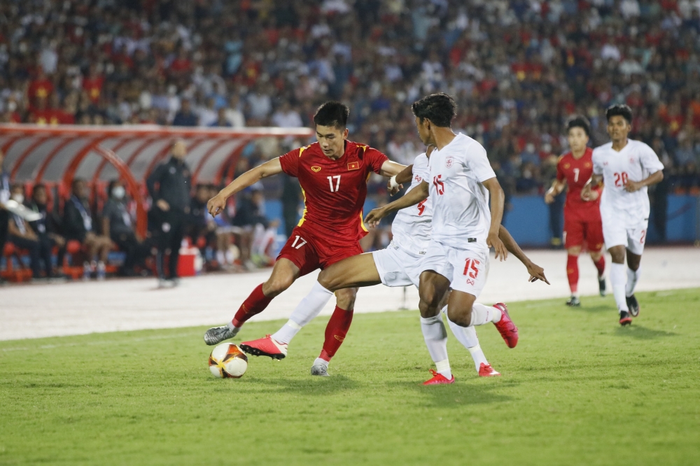 SEA Games 31: Thắng nhọc nhằn Myanmar, U23 Việt Nam dẫn đầu bảng A