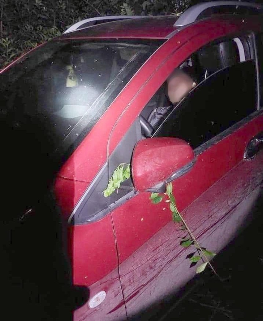 Nghệ An: Nghi vấn người đàn ông tử vong trong ô tô do bị siết cổ