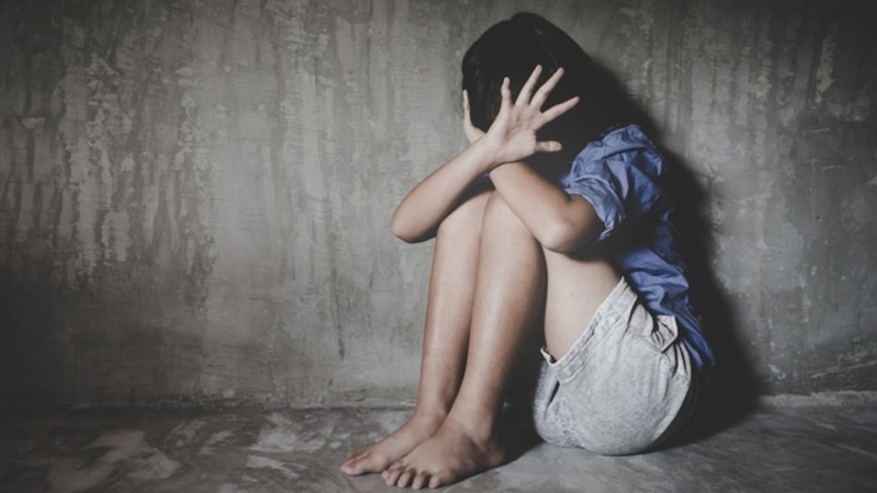 Thanh Hóa: Bắt giữ đối tượng dùng clip "nóng" để dụ dỗ, dâm ô với bé gái 12 tuổi