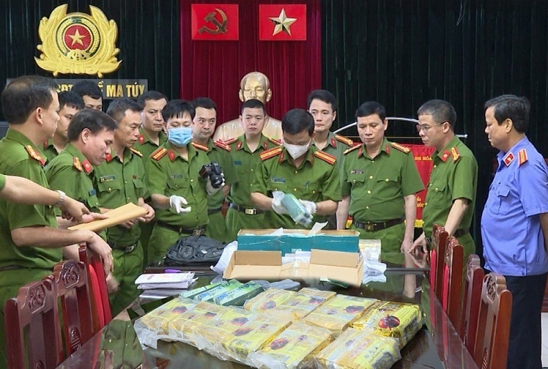 Triệt phá 2 đường dây mua bán trái phép chất ma túy từ Lào về Thanh Hóa