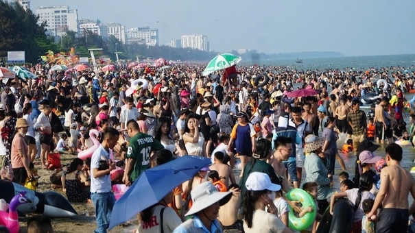 Khoảng 1,6 triệu lượt khách đến với Thanh Hoá trong dịp lễ 30/4-1/5