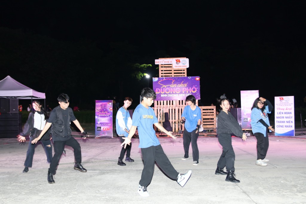 Liên hoan các nhóm nhảy tại sân chơi đường phố - Bình Dương New City