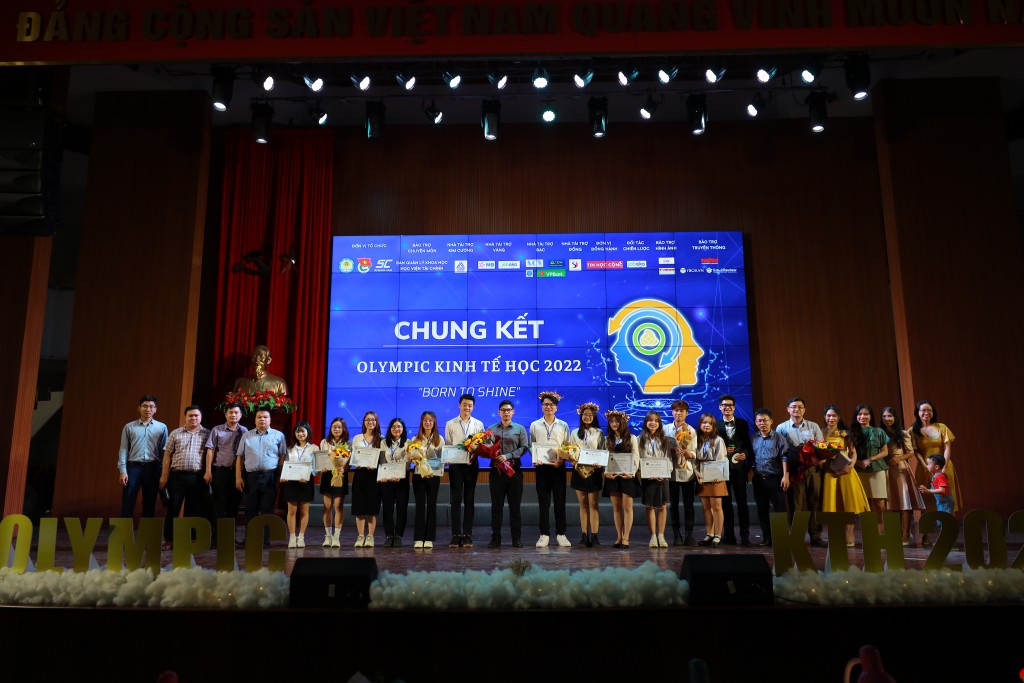 Tổng kết cuộc thi Olympic Kinh tế học 2022