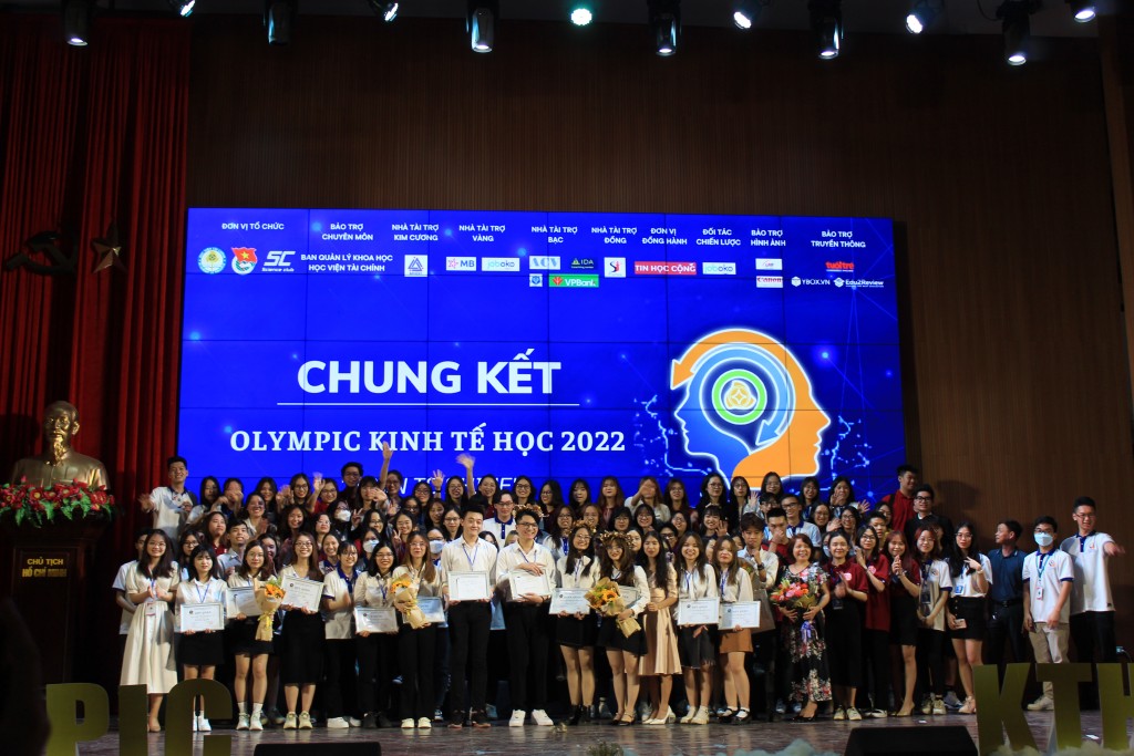 Tổng kết cuộc thi Olympic Kinh tế học 2022