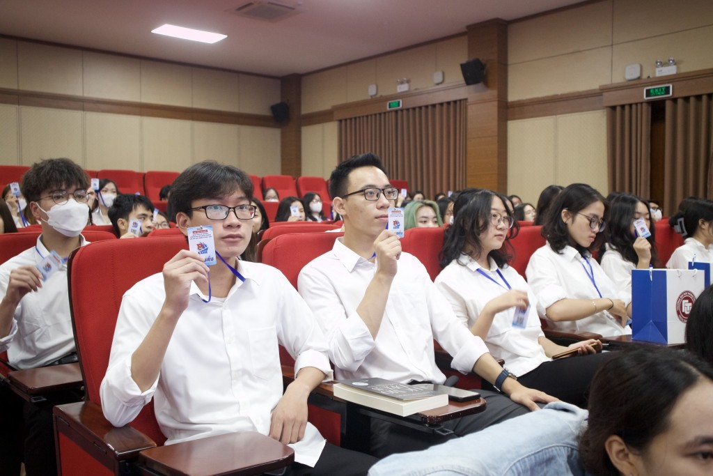 Đoàn TNCS Hồ Chí Minh trường Đại học Ngoại thương có tân Bí thư