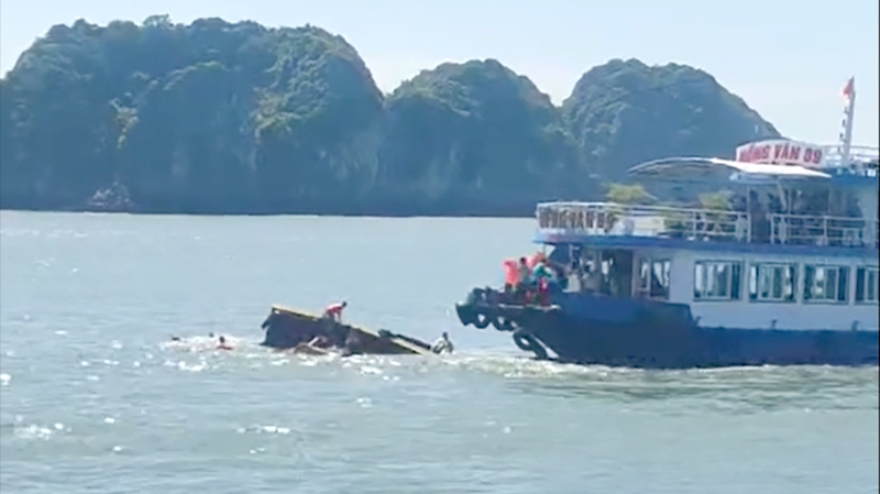 hai phong tau chuyen tai bi chim sau va cham voi tau du lich mot du khach tu vong