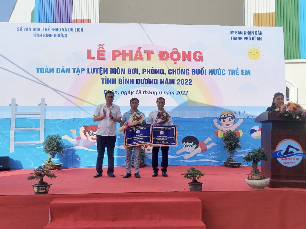 Bình Dương phát động toàn dân tập luyện môn bơi, phòng chống đuối nước năm 2022