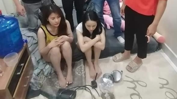 Hải Phòng: Từ ánh đèn nhấp nháy, phát hiện các “chân dài” đang bay lắc cùng ma túy