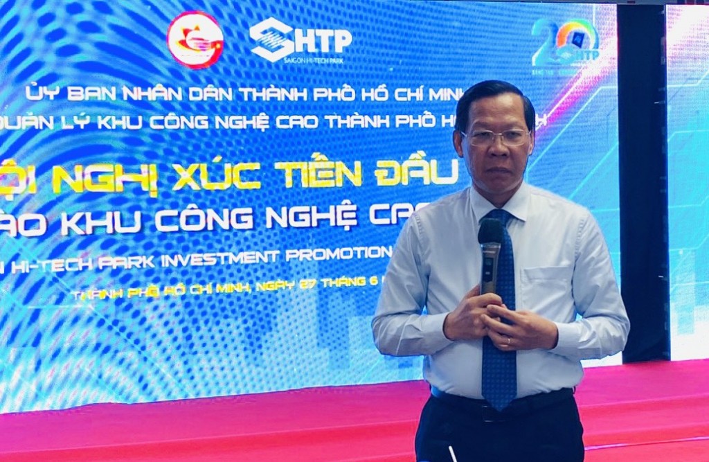 Ông Phan Văn Mãi, Chủ tịch UBND TP Hồ Chí Minh phát biểu tại hội nghị.