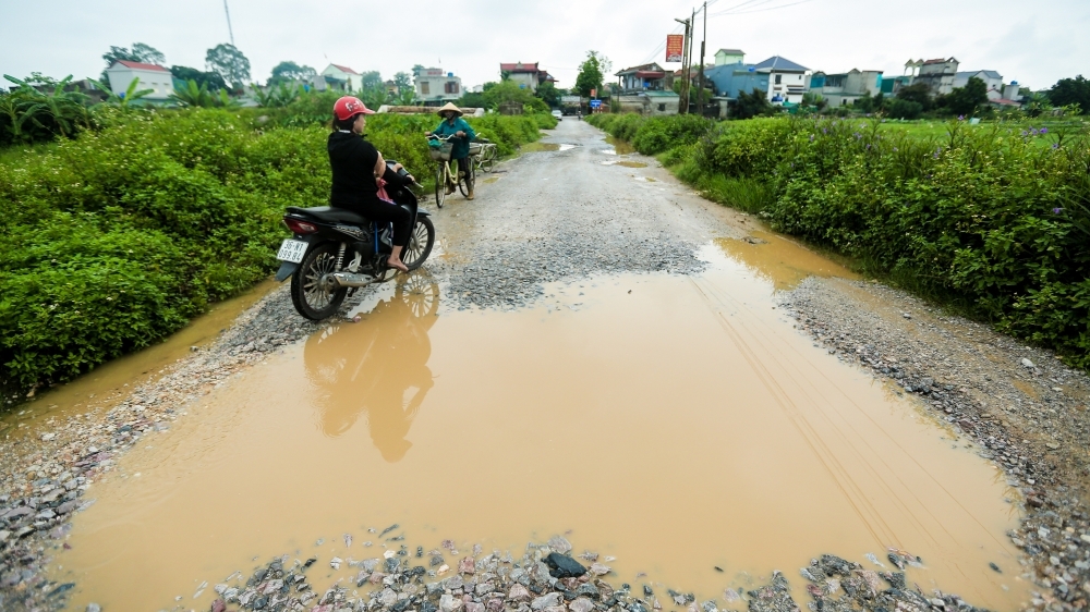 Thanh Hoá: Tuyến đường hàng chục ổ gà, ổ voi, bẫy người đi đường