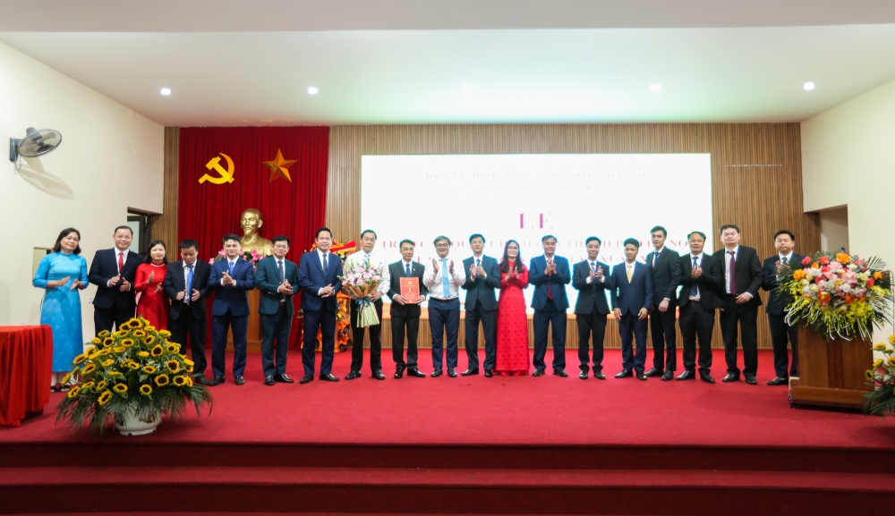 Công bố nhân sự chủ chốt tại phường Chương Mỹ, xã Phú Nghĩa và Xuân Mai