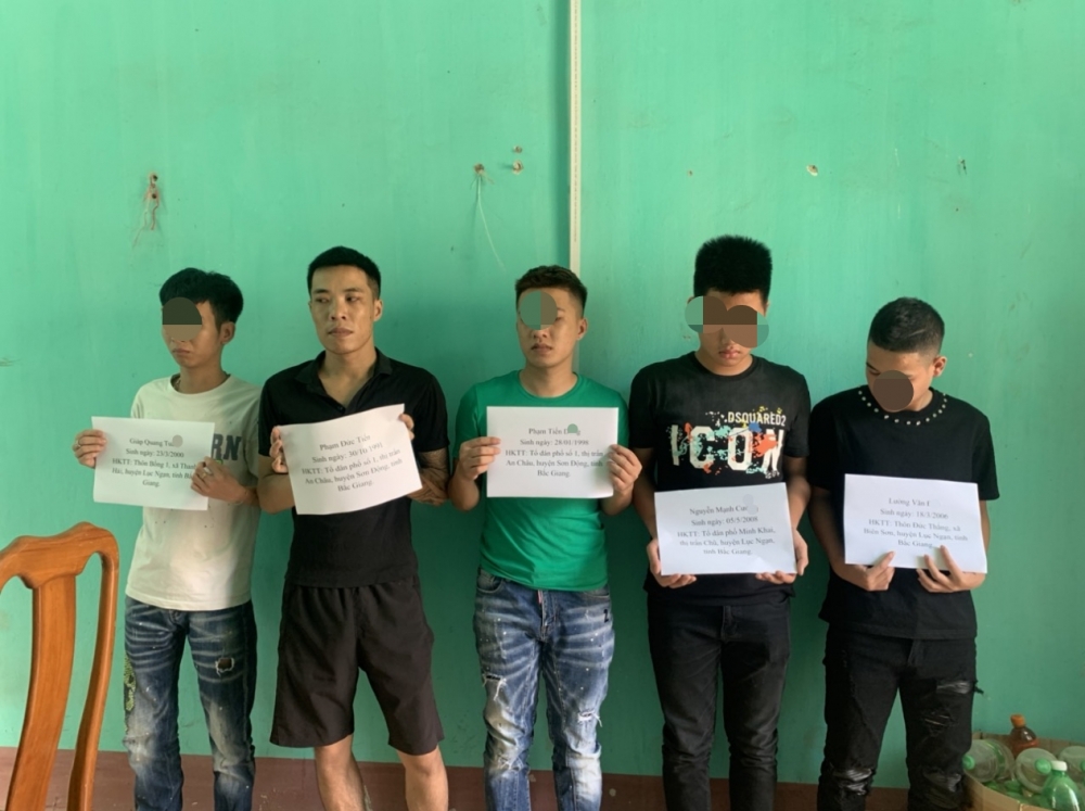 Bắc Giang: Dùng hung khí đánh người trong quán ăn, 1 đối tượng bị khởi tố