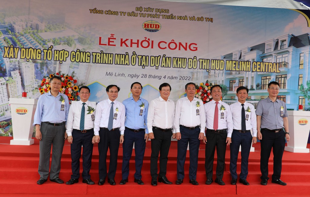 Tổng công ty Đầu tư phát triển nhà và đô thị (HUD) – đơn vị chủ đầu tư đã tổ chức khởi công xây dựng Tổ hợp dự án nhà ở tại Khu đô thị mới Thanh Lâm - Đại Thịnh 2 (HUD Me Linh Central), huyện Mê Linh, thành phố Hà Nội