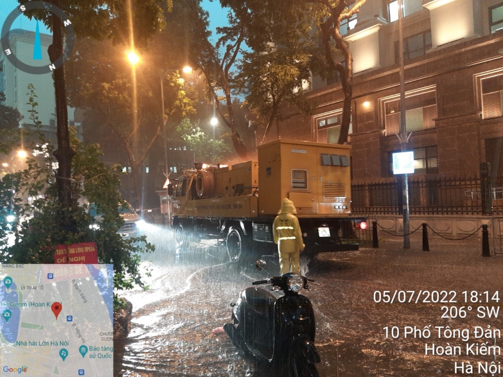 Hà Nội: Kịp thời ứng trực thoát nước trước cơn mưa lớn