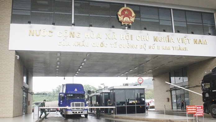 Trung Quốc khôi phục xuất nhập khẩu hàng hóa qua cửa khẩu Lào Cai