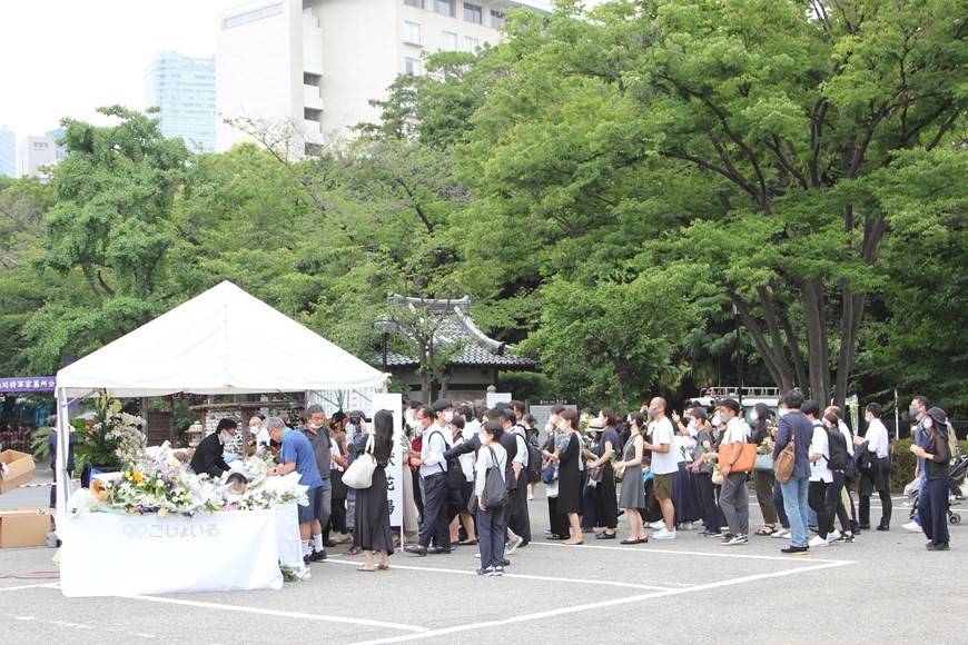 Người dân Nhật Bản xếp hàng đưa tiễn cố Thủ tướng Abe Shinzo