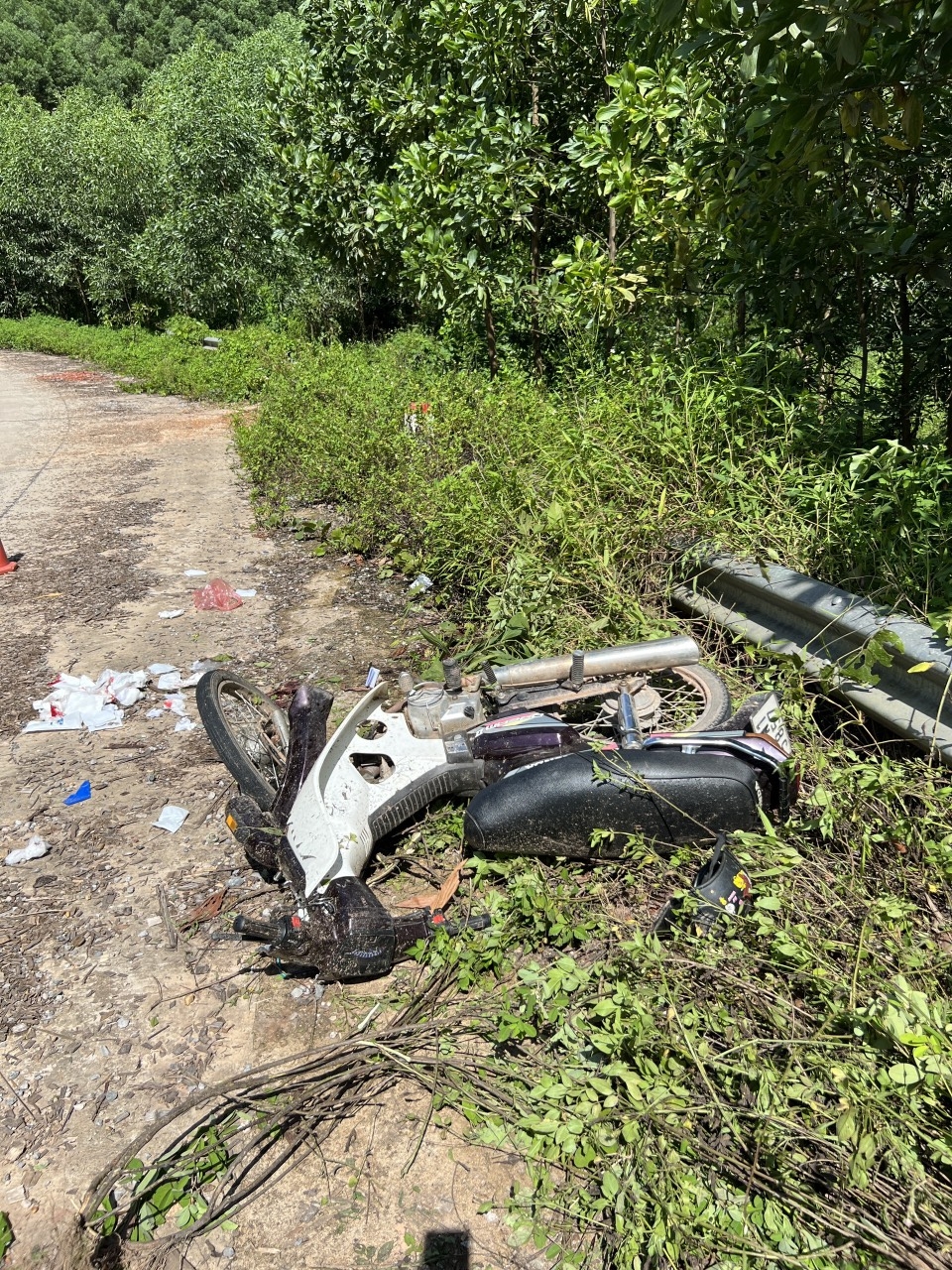 Bắc Giang: Hai thanh niên 2K9 ngã xe máy, 1 người tử vong