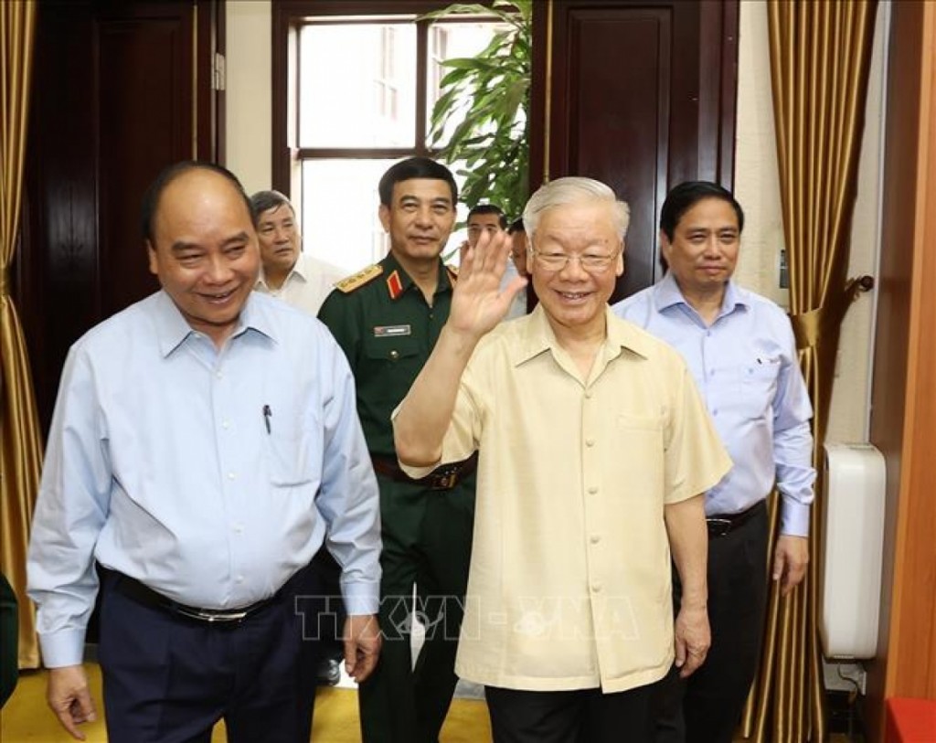 Tổng Bí thư Nguyễn Phú Trọng, Chủ tịch nước Nguyễn Xuân Phúc, Thủ tướng Chính phủ Phạm Minh Chính đến dự hội nghị.