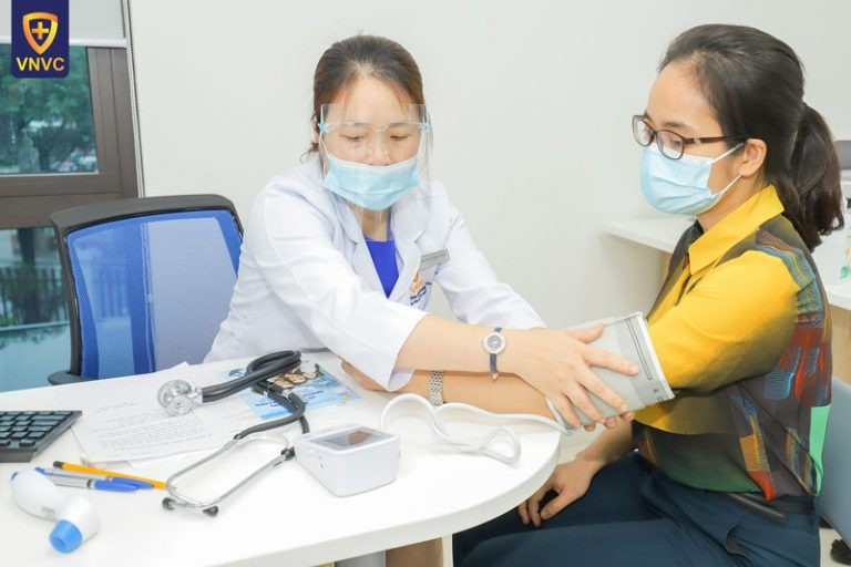 Tăng cường công tác tiêm vaccine phòng COVID-19