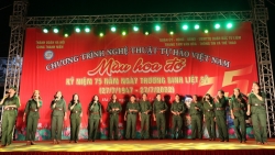 hap dan cac tiet muc bieu dien trong chuong trinh nghe thuat tu hao viet nam mau hoa do