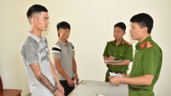 Bắt 2 đối tượng có 4 tiền án chuyên cướp giật sản của tài xế taxi liên tỉnh