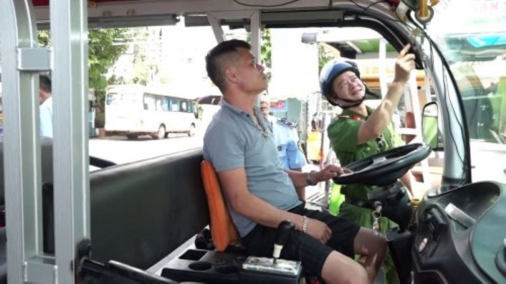 Thanh Hoá: Chấn chỉnh hoạt động xe điện 4 bánh tại khu du lịch biển Hải Tiến