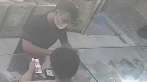Thanh Hoá: Giả vờ mua điện thoại rồi cướp tài sản bỏ chạy