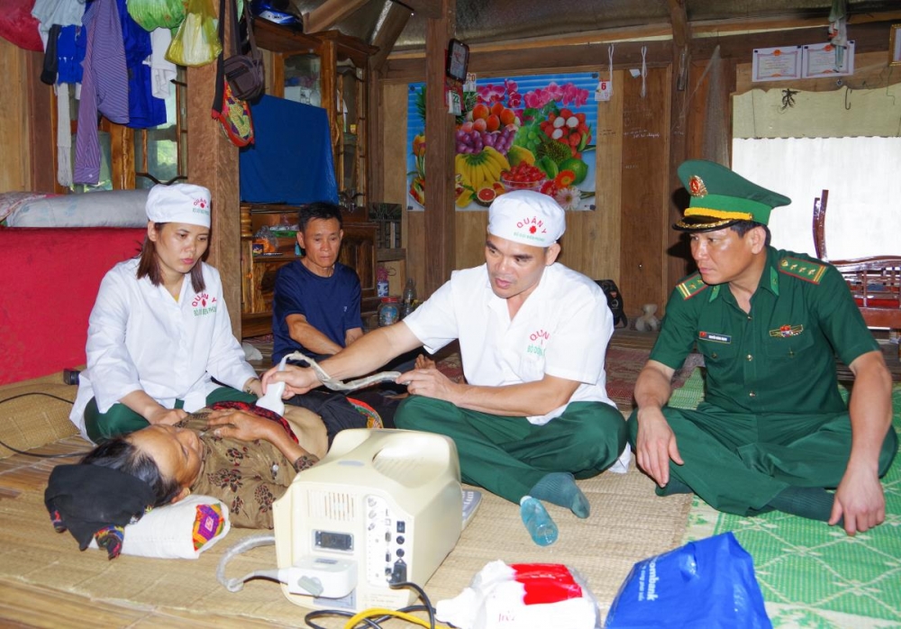 Thanh Hoá: Bộ đội Biên phòng tổ chức khám bệnh miễn phí cho người dân