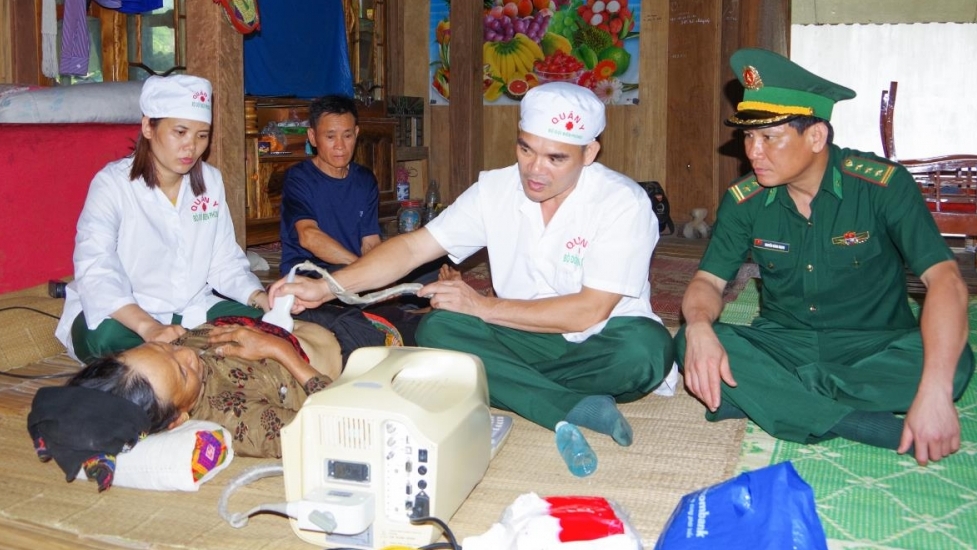 Thanh Hoá: Bộ đội Biên phòng tổ chức khám bệnh miễn phí cho người dân