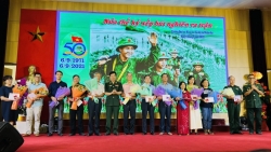 Ấm áp, xúc động lễ kỷ niệm "Nửa thế kỷ xếp bút nghiên ra trận"