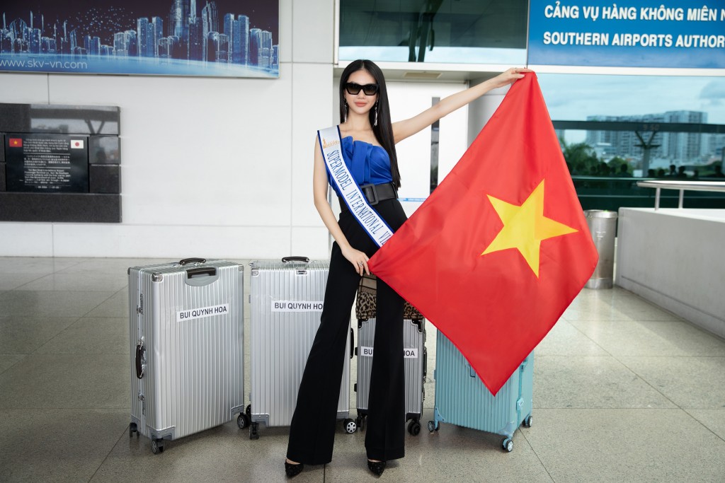 Bùi Quỳnh Hoa lên đường đi chinh chiến tại đấu trường nhan sắc Super Model International 2022