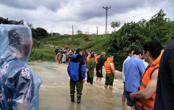 Thanh Hoá: Đưa cháu đi học, người chú bị lũ cuốn trôi tử vong