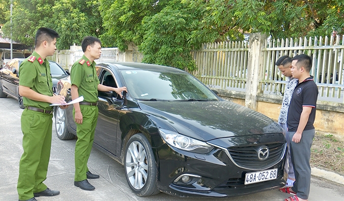 Ninh Bình: Bắt giữ 2 đối tượng trộm cắp xe ô tô