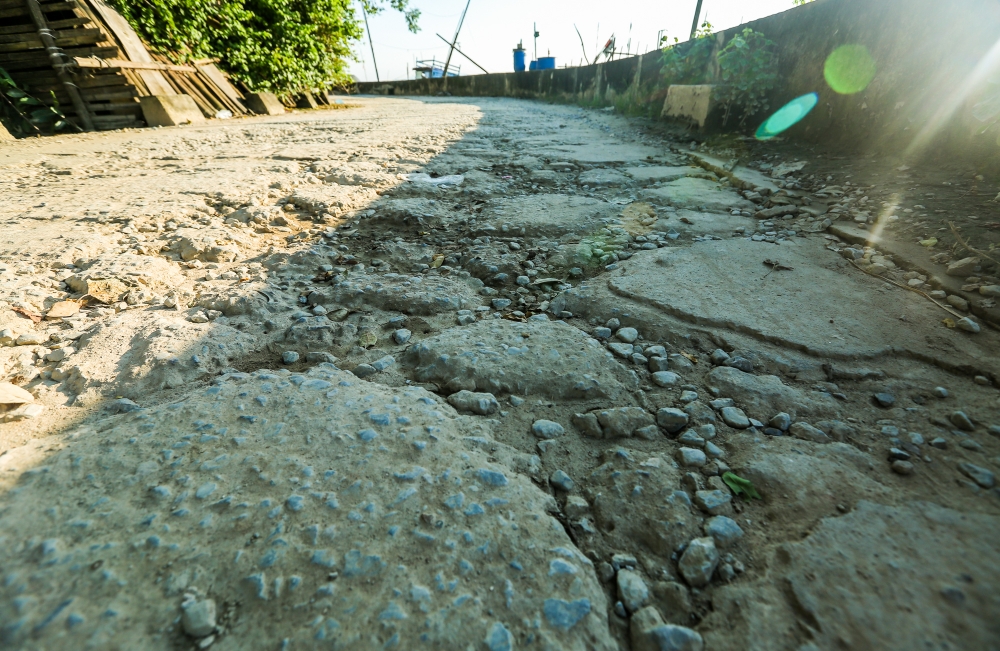 Thanh Hoá: Tuyến đường đê biển xã Quảng Nham chi chít 