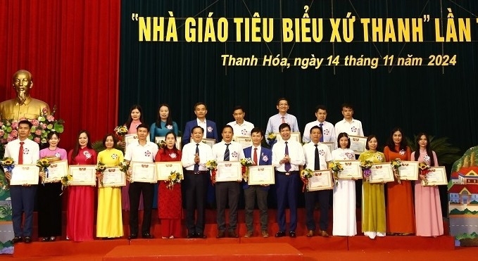 Thanh Hoá: Vinh danh 133 nhà giáo tâm huyết với sự nghiệp 