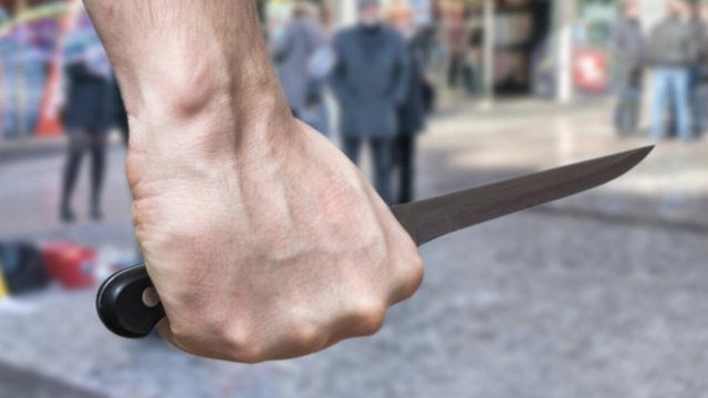 Thanh Hóa: Mâu thuẫn trên MXH, thiếu niên 15 tuổi vác dao chém bạn trọng thương