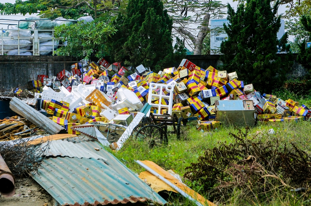 Thanh Hoá: Hai trường học bỏ hoang biến thành nơi tập kết rác thải