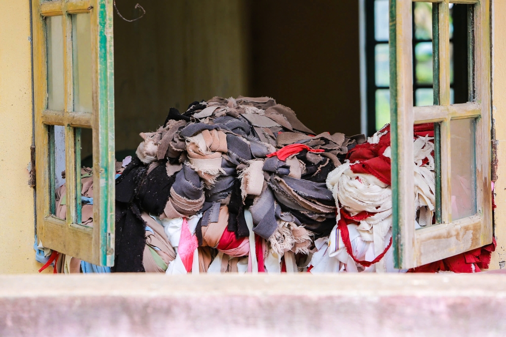 Thanh Hoá: Hai trường học bỏ hoang biến thành nơi tập kết rác thải