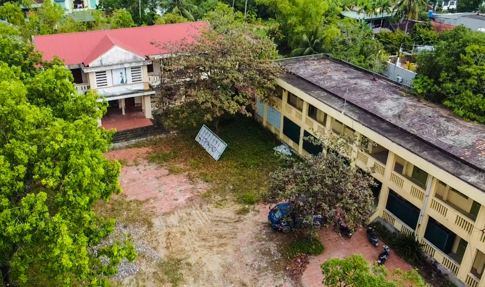 Thanh Hoá: Hai trường học bỏ hoang biến thành nơi tập kết rác thải