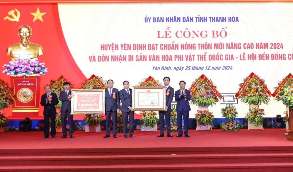 Thanh Hoá: Công bố quyết định huyện Yên Định đạt chuẩn nông thôn mới nâng cao