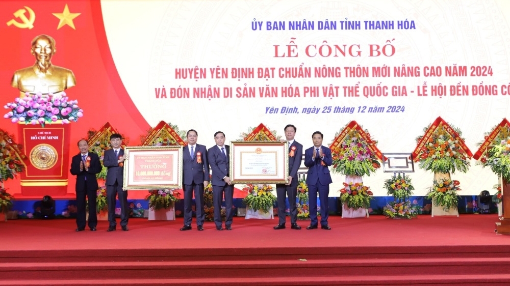 Thanh Hoá: Công bố quyết định huyện Yên Định đạt chuẩn nông thôn mới nâng cao