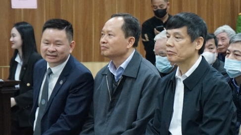 Hoãn xét xử cựu Bí thư Thanh Hóa cùng đồng phạm