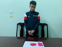 Thanh Hóa: Bắt đối tượng giả làm học sinh để buôn ma túy