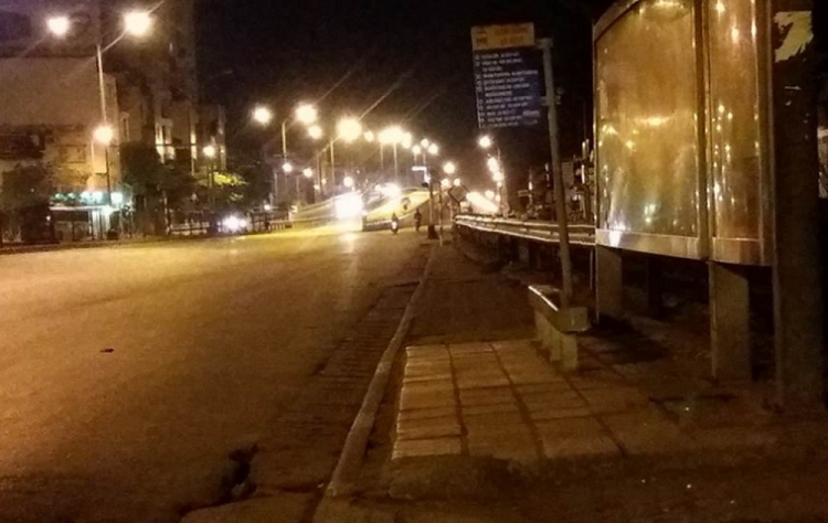 Bắt nữ quái chuyên móc túi quanh Bệnh viện Bạch Mai