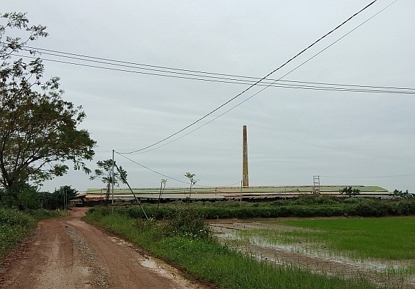 loat lo gach khong phep tai chuong my bao cao mot dang thuc hien mot neo