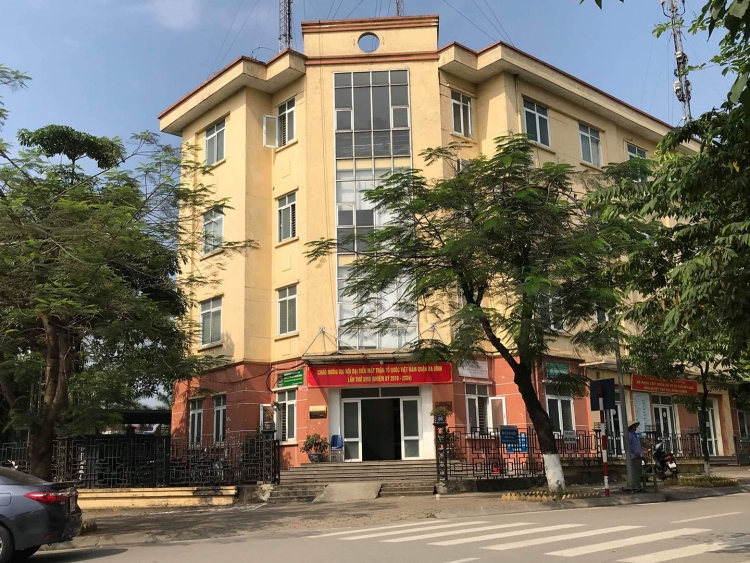 Lời hứa "nhổ" chiếc barie trái phép tại ngõ 260 Đội Cấn bao giờ được thực thi?